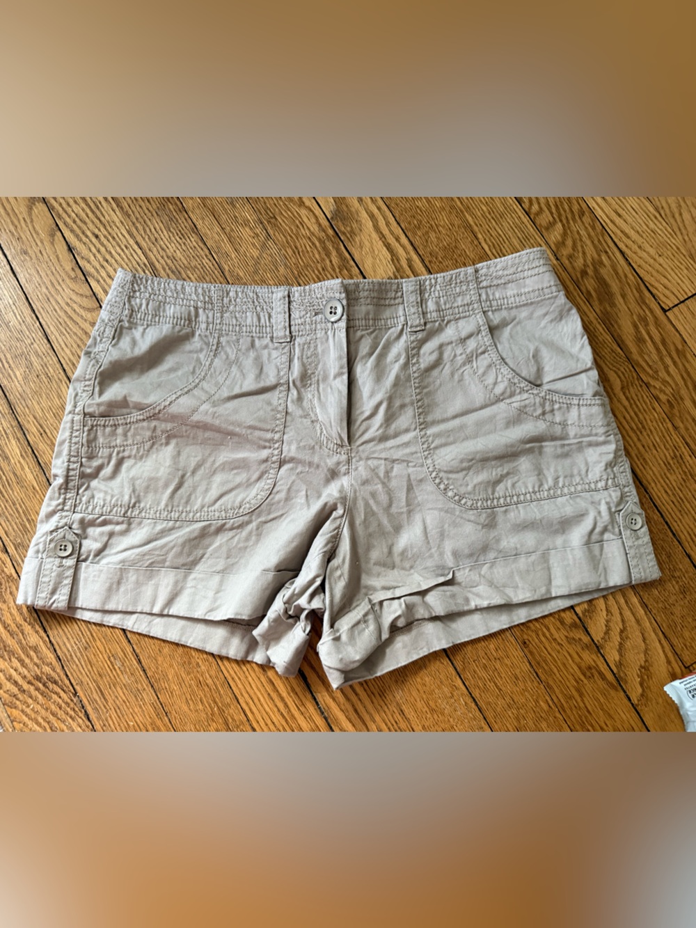 LOFT Light Tan Casual Cargo-Style Shorts - Size 6